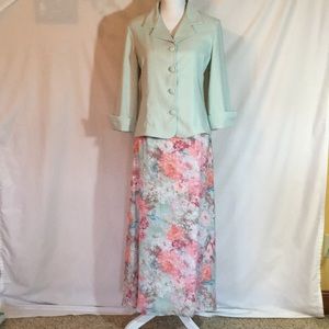 EUC Dressbarn skirt w/matching top size S